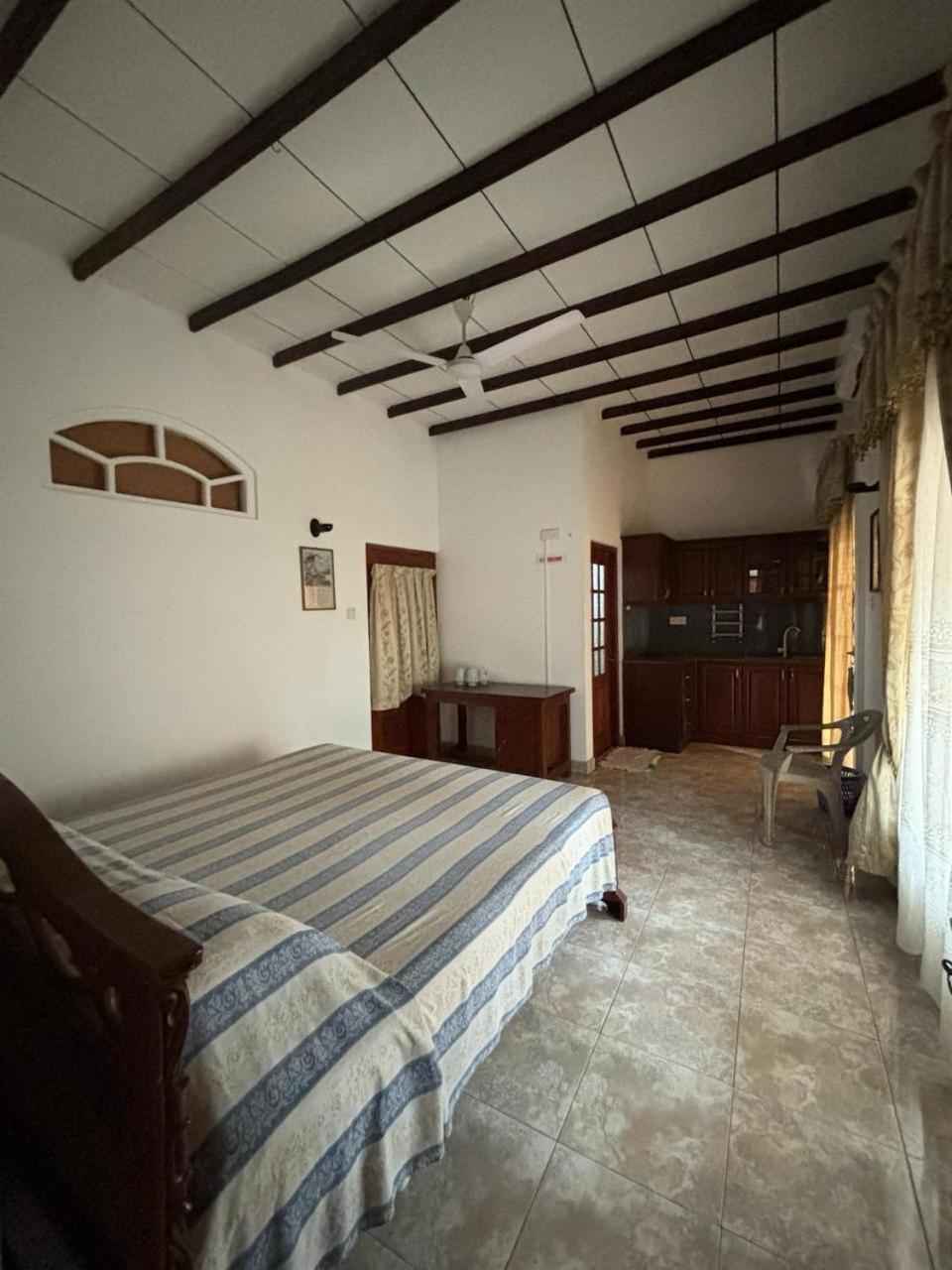 נגומבו Village Inn Resort חדר תמונה